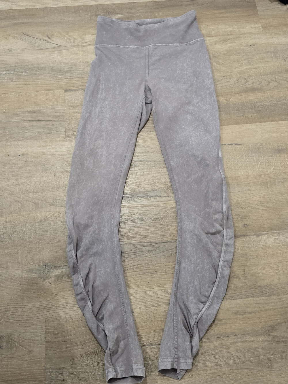 Lululemon Inner Glow Tight Washed Half Moon Size 4
